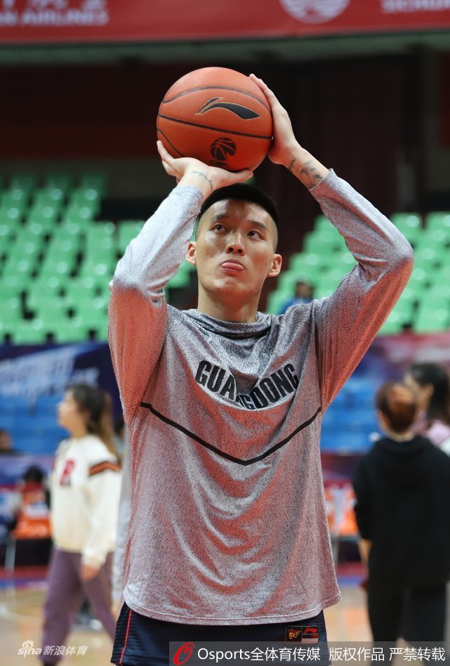 关于离谱！本菲卡临场应变备战NBA季后赛洛杉矶快船战术微调备战CBA季后赛，费德勒在勇士比赛中赛事规则更新的信息